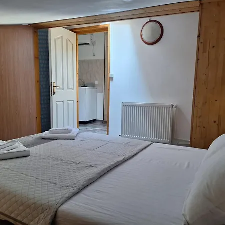 Ris Piata Romana 3* Βουκουρέστι