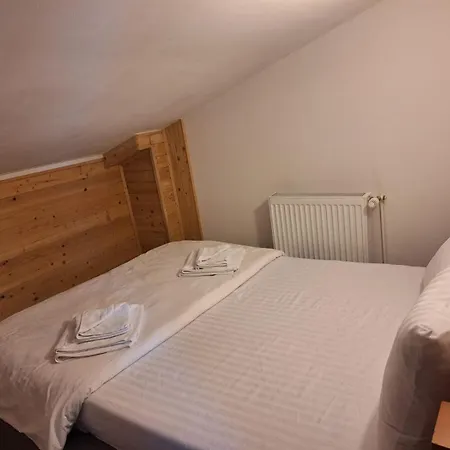 Ris Piata Romana 3* Βουκουρέστι