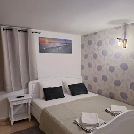 Affittacamere Ris Piata Romana *