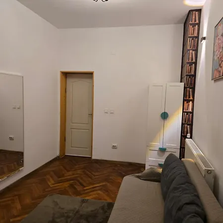 Ris Piata Romana Penzion 3*