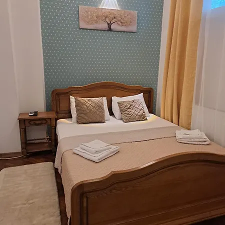 בית הארחה Ris Piata Romana