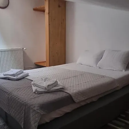 Ris Piata Romana Penzion Bukurešť