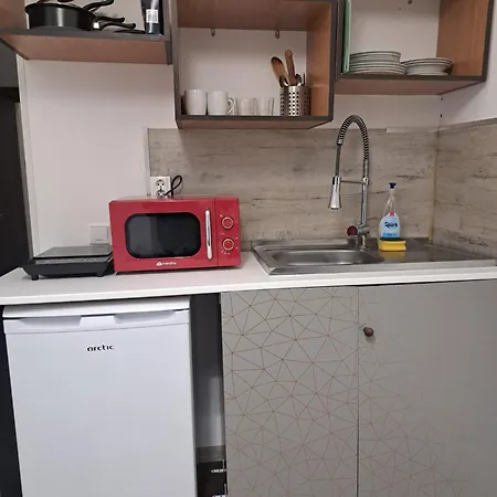 Ris Piata Romana ゲストハウス ブカレスト