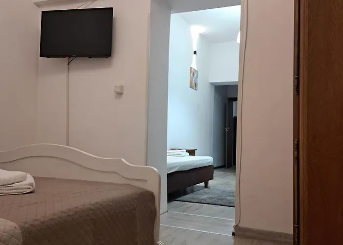 Ris Piata Romana Pensjonat 3*