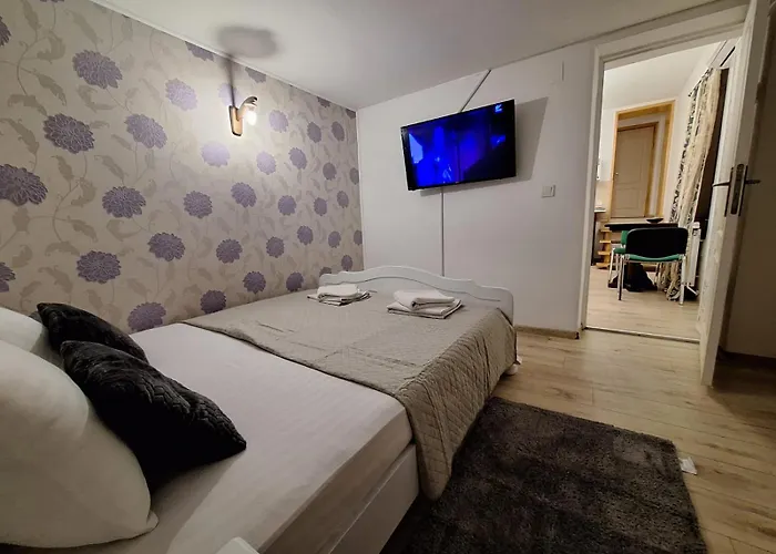 Ris Piata Romana Pensjonat