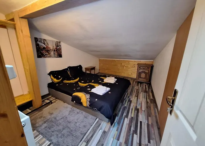 Ris Piata Romana Pensjonat 3*